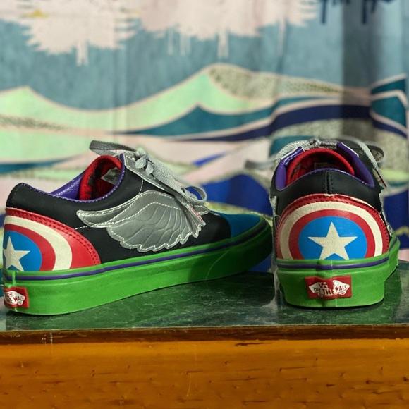 🏁Captain America - Marvel Avengers Collectible Vans 🦅 - Picture 2 of 6